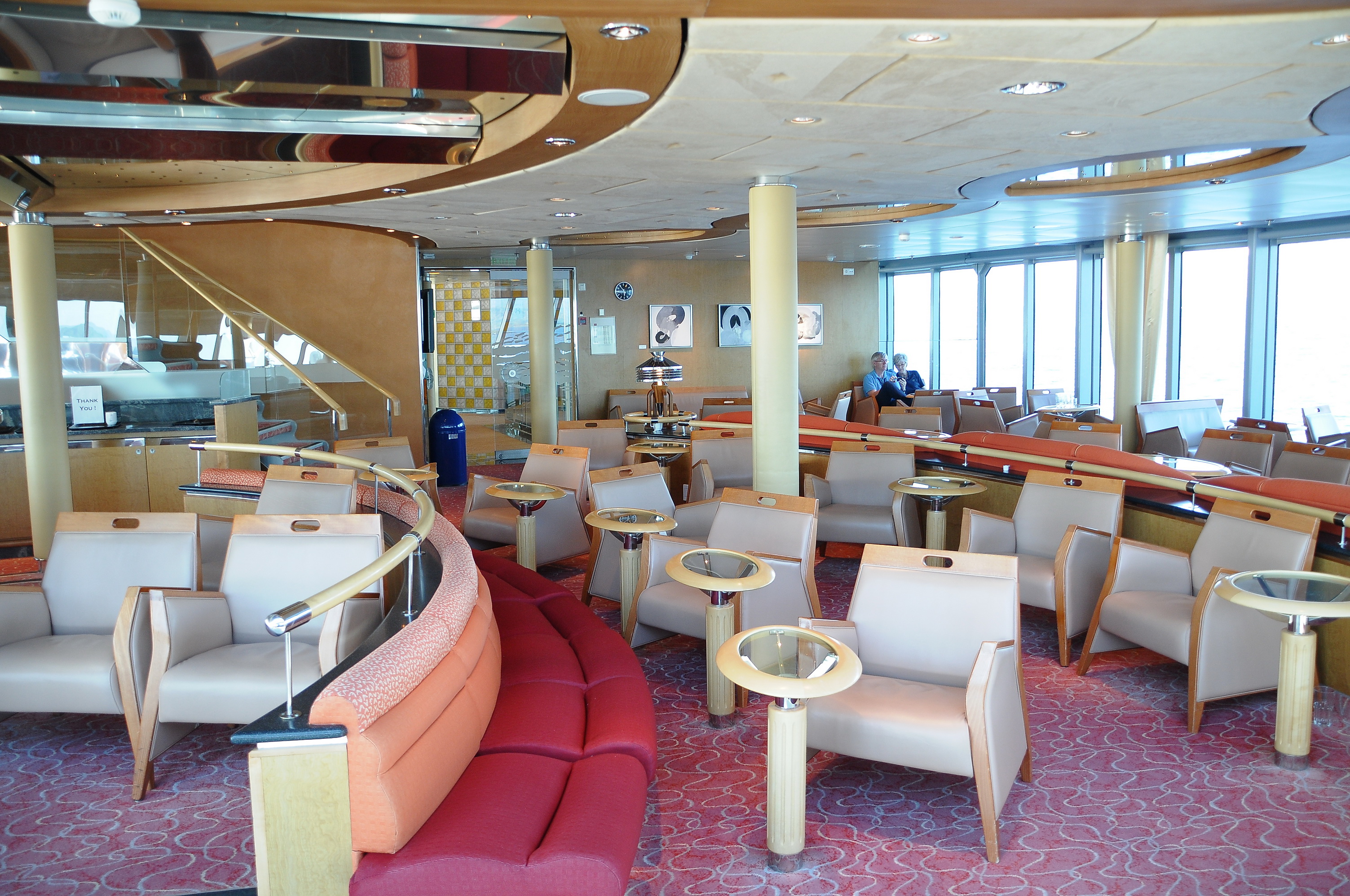 MS Midnatsol Panoramasalon